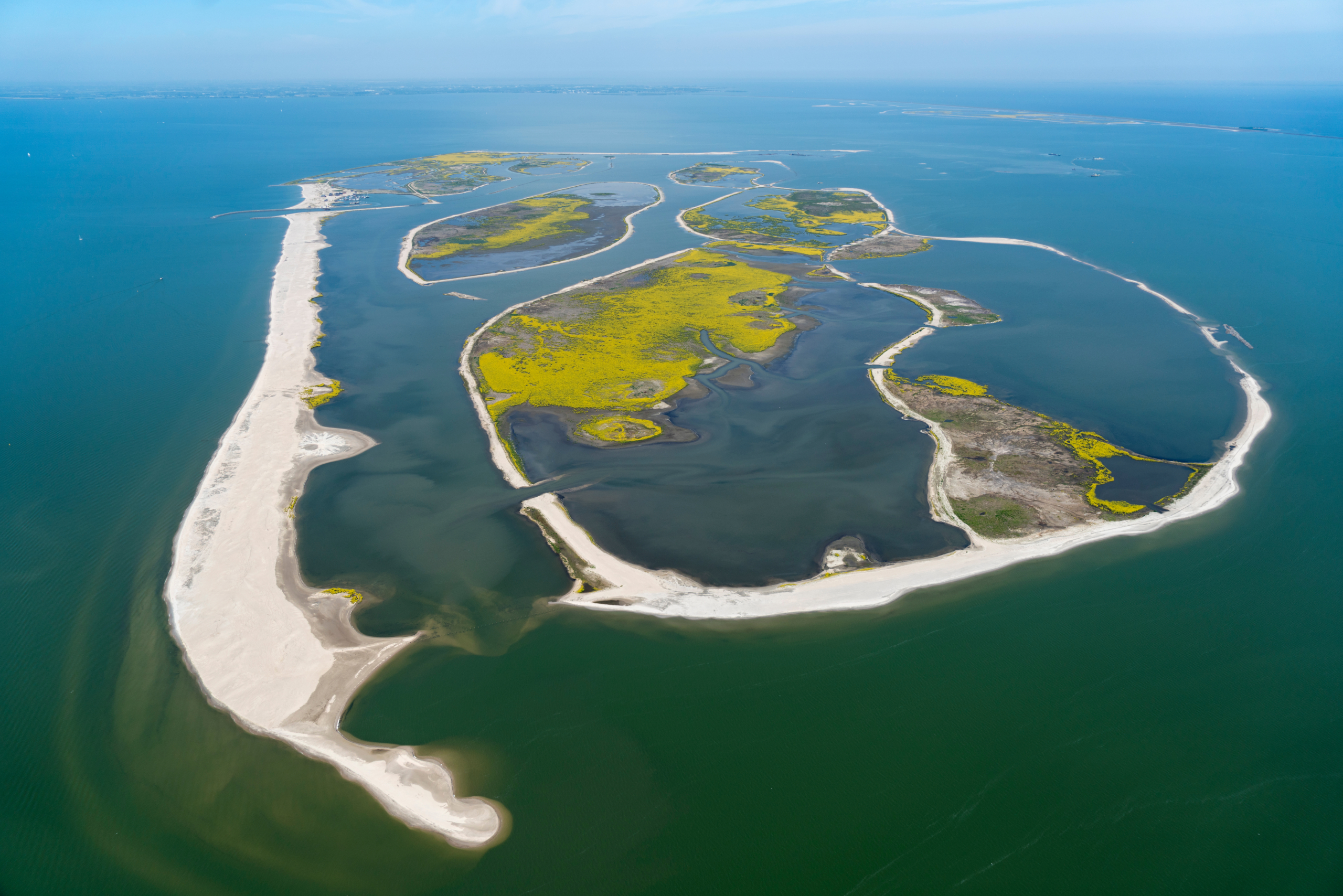 De Marker Wadden vanuit de lucht