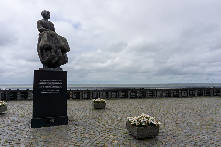 Urk monument vissers